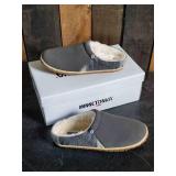 New Minnetonka Moccasin Tahoe Clog Grey Unisex Size 7m