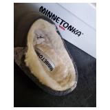 New Minnetonka Moccasin Unisex Tahoe Clog Grey Size 6