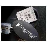 New 2 Pairs Frogg Toggs and NUU Sol Size 6 Sandals