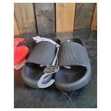 New 2 Pairs Frogg Toggs and NUU Sol Size 6 Sandals