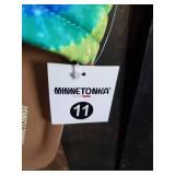 New Minnetonka Moccasin Women