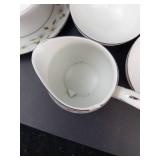 Teacups & Bowls Set with Gravy Boat & Creamer - White Daisy Pattern