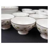 Teacups & Bowls Set with Gravy Boat & Creamer - White Daisy Pattern