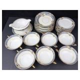 Queen Louise Bavaria Dinnerware Set - 22-Piece with Gravy Boat