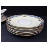 Queen Louise Bavaria Dinnerware Set - 22-Piece with Gravy Boat