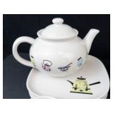 Rosanna Asian Tea Set - Teapot, 4 Teacups & 4 Saucers (Made in China)