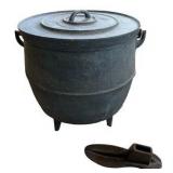 3 Legged Cast Iron Cauldron & Shoe Mold