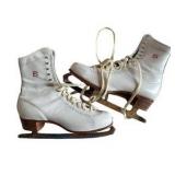 Vintage Canadian Flyer Women's Ice Skates - Size 9