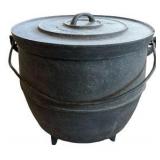 3 Legged Cast Iron Cauldron & Shoe Mold