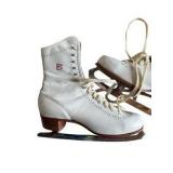 Vintage Canadian Flyer Women's Ice Skates - Size 9