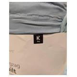 NEW MAINSTAYS TEAL ZIGZAG REVERSIBLE QUILT KING SIZE