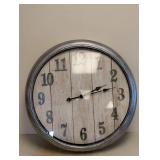 OVERSIZED WALL CLOCK