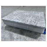 Sealy Posturepedic Plus "Silver Pine" Medium Pillow Top Queen Mattress - MSRP $1,499.99 - No Reserve!