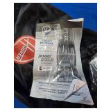 Hoover Powerscrub Deluxe Carpet Cleaner and 1 Gallon of Odogon Carpet Cleaner