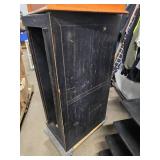 Coffee Table and End Table would Make a Nice Project for Refinishing