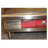 Avantco 177EG30N 30' Countertop 3-Burner Electric Griddle