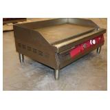 Avantco 177EG30N 30' Countertop 3-Burner Electric Griddle