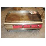 Avantco 177EG30N 30' Countertop 3-Burner Electric Griddle