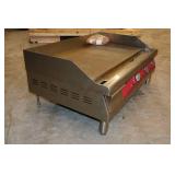 Avantco 177EG30N 30' Countertop 3-Burner Electric Griddle