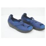 Canyon River Mules size 9m