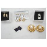 Fashion Jewelry Lot: Earrings