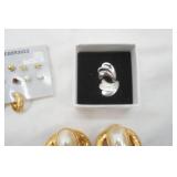 Fashion Jewelry Lot: Earrings