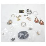 Jewelry Lot: Pierced Earrings