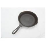 Cast Iron 9" Skillet. Wagner Ware