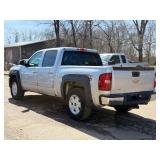 2011 CHEVROLET SILVERADO 1500 LTZ *4x4 | No Accidents Reported* (NO RESERVE)