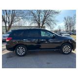 2013 NISSAN PATHFINDER SV *No Accidents Reported | 2 Owner | 137k Miles* (NO RESERVE)