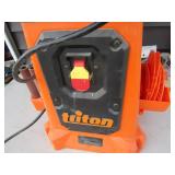 Oscillating Spindle Sander