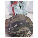 Cold Weather Gloves, Seat