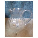 Bunn Iced Tea Dispenser with Small Pitchers