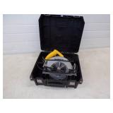 Dewaldt 110v Circular Saw with Case
