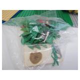 Large Group of Vintage etc LEGO w/Many Figures