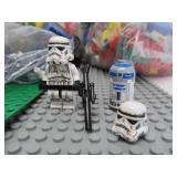 Large Group of Vintage etc LEGO w/Many Figures