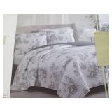Lenox Full Queen 3 piece quilt set...