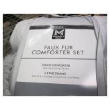 King size faux fur comforter set...