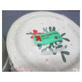 8 40 Count paper plates...