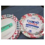 6 Packs of 10' plates...