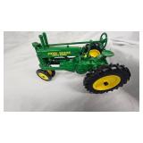 John Deere Model A Tractor Replica, Gass Vase