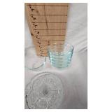 Pyrex 6oz Cups and Metal Frog Décor