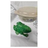 Pyrex 6oz Cups and Metal Frog Décor