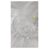 Glas Cake Stand, Kerosene Lamp and Compote Bowl