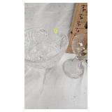 Glas Cake Stand, Kerosene Lamp and Compote Bowl