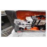 Peter Built Model 367 Logging Semi Trailer 1:16