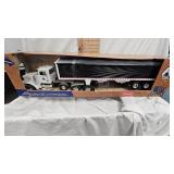 Peter Built Model 367 w/Grain  Trailer 1:18