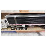 Peter Built Model 367 w/Grain  Trailer 1:18