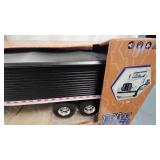 Peter Built Model 367 w/Grain  Trailer 1:18