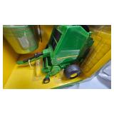 John Deere 560R Baler
